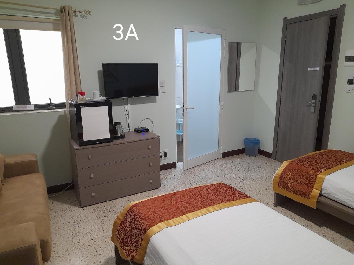 Seabreeze Holiday Guestrooms St. Paul's Bay Exterior photo