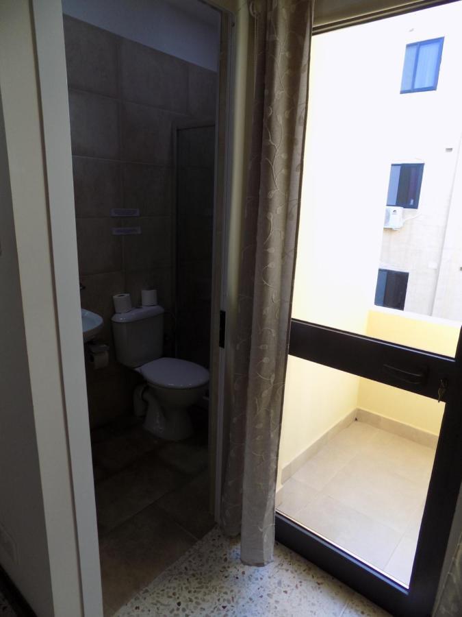 Seabreeze Holiday Guestrooms St. Paul's Bay Exterior photo